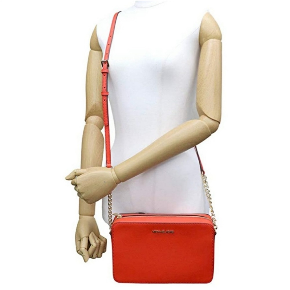 Michael Kors jet set crossbody